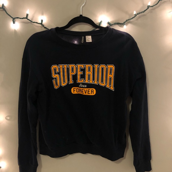 “Superior” H&M T-Shirt - Picture 1 of 4